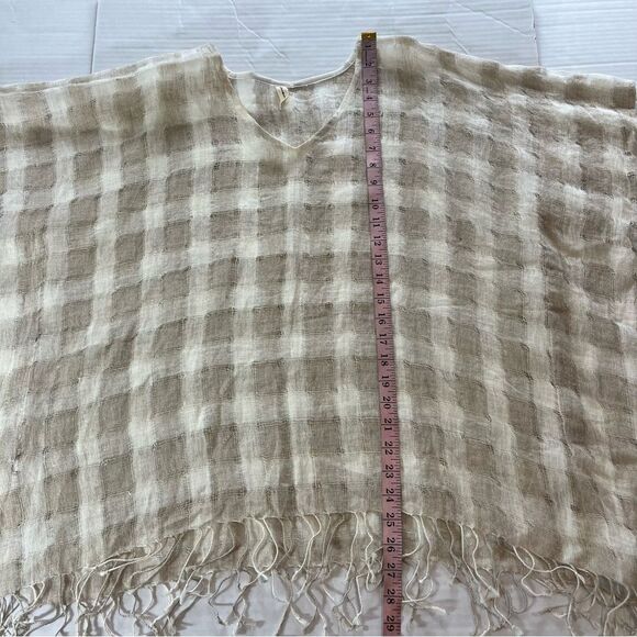 Lula Soul Linen Checkered Lightweight V-neck Poncho with fringe Size Medium - Picture 14 of 15